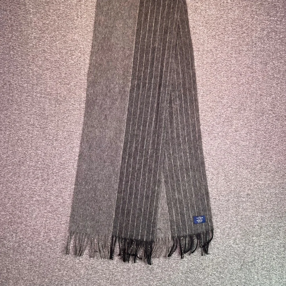 The Tie Bar Gray Pinstripe 100% Wool Scarf Fringe Winter Outdoor Dressy Business